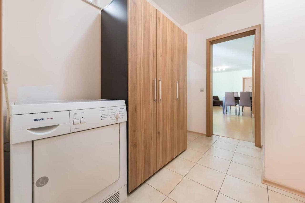 דירות וארנה Minimalistic 1Br Flat With A Parking Spot מראה חיצוני תמונה